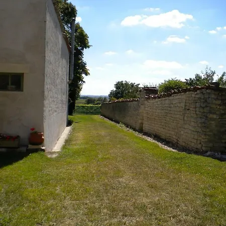 D'hote Au Col De Cygne Bed & Breakfast